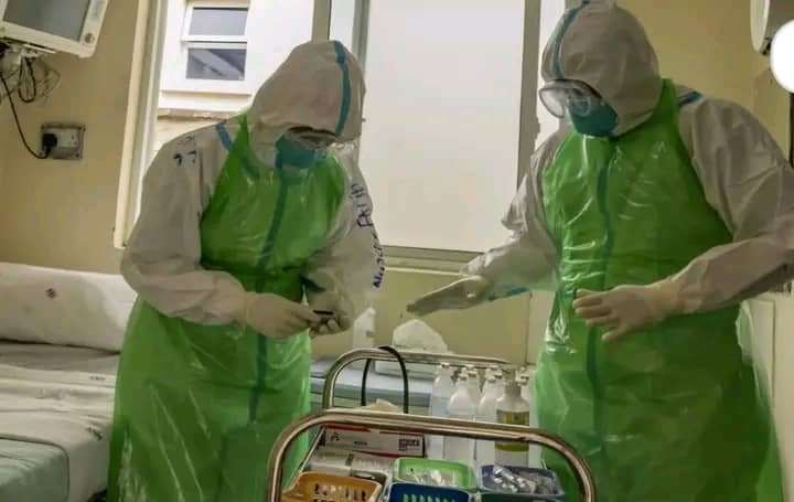 Nigéria : le gouvernement évacue sa patiente atteinte d'Ebola vers la Suisse
