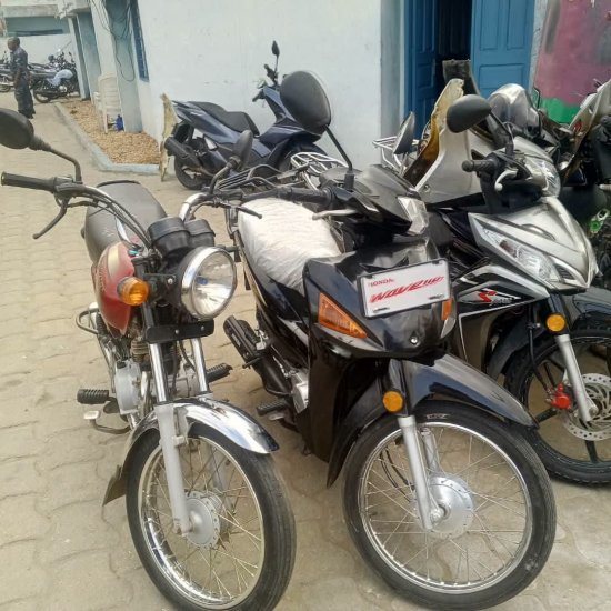 Grâce au GPS d’une moto volée : la police remonte à cinq engins à Cotonou