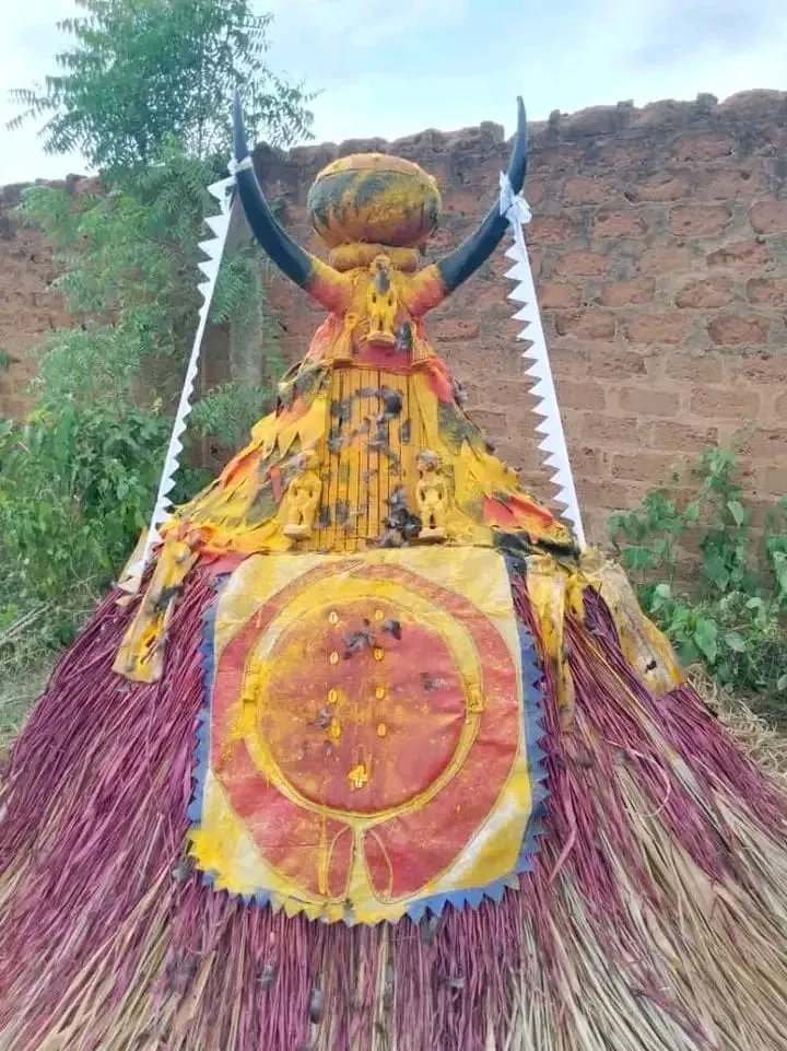 Insolite à Gbétagbo : Un masque sacré du Zangbéto réduit en cendres