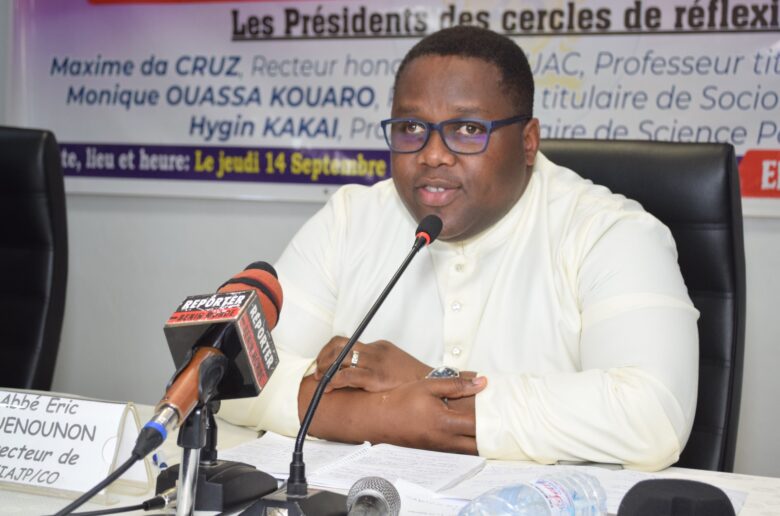  Bénin : Le Père Aguénounon décrit le prototype des acteurs  politiques africains en général