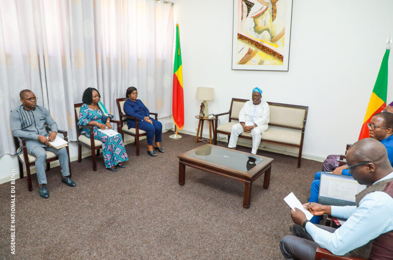 Bénin : 16 organisations de la société civile opposées à toute révision de la Constitution