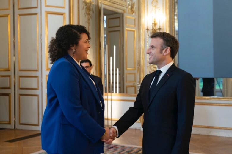 Diplomatie : Corinne Brunet présente ses lettres de créance au président Emmanuel Macron