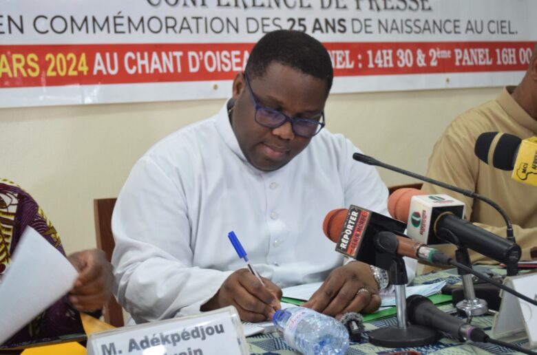 Témoignage du Père Aguénounon sur Mgr de Souza :« Il parle de démocratie en termes de champ, (...)champ dont il faut s’occuper »
