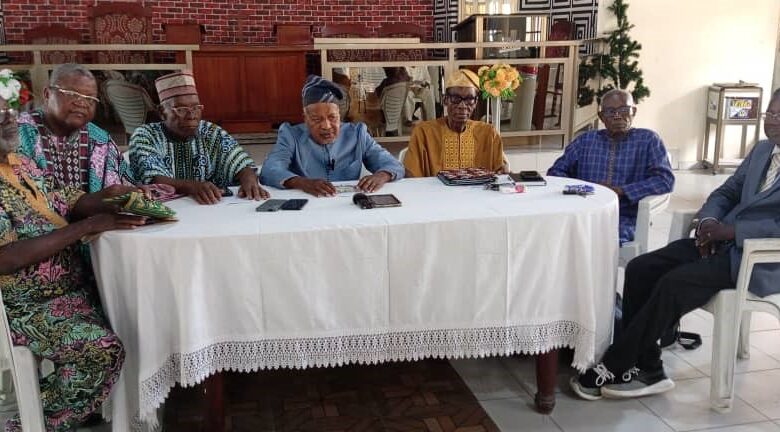 Soutien de l’EPMB au Code Électoral : Les cadres laïcs désavouent le Président Kponjesu A. Hounsa