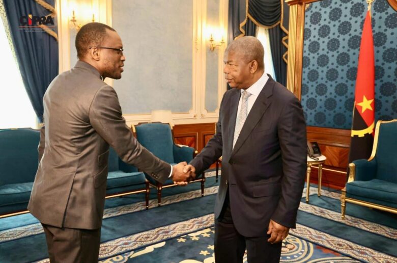 Diplomatie  : Le ministre Bakari reçu par le président angolais João Lourenço
