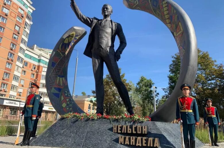 Russie : Un monument de Nelson Mandela inauguré à Moscou