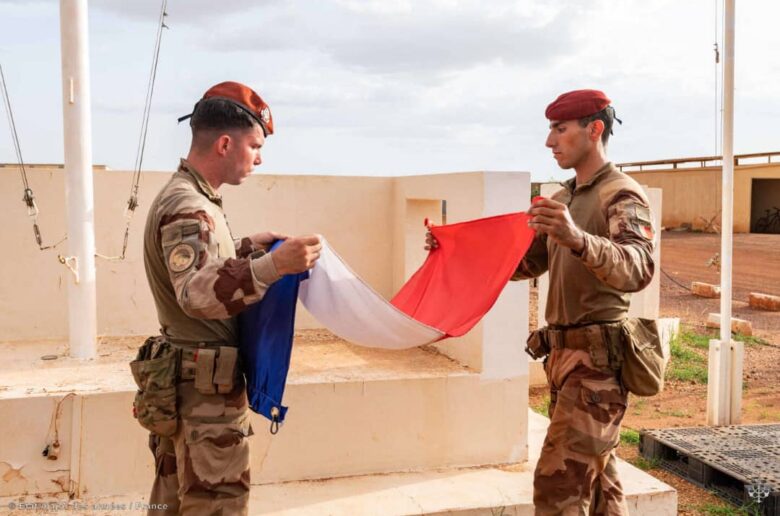 Fermeture des bases militaires : L’armée française indésirable au Sénégal et au Tchad