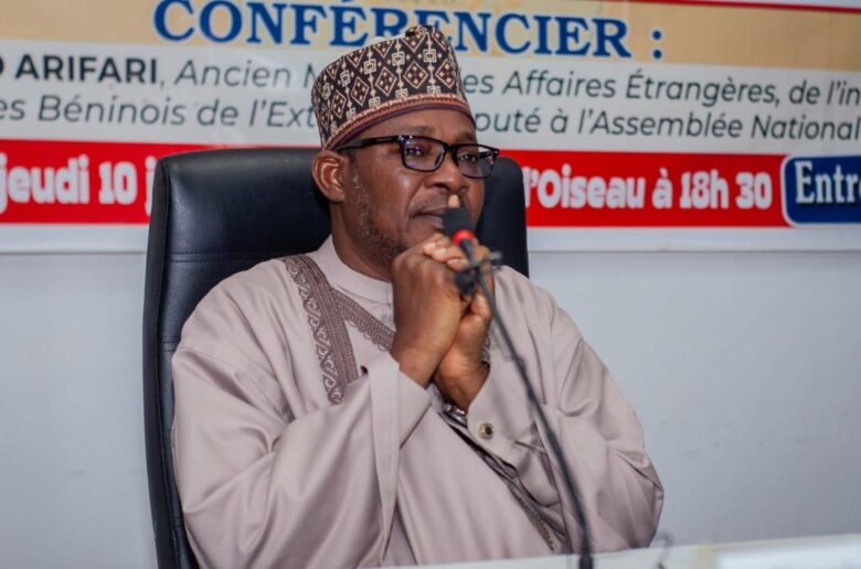 Conférence à l’IAJP sur la souveraineté du pouvoir politique : Nassirou Bako Arifari révèle les dessous de l’impuissance africaine