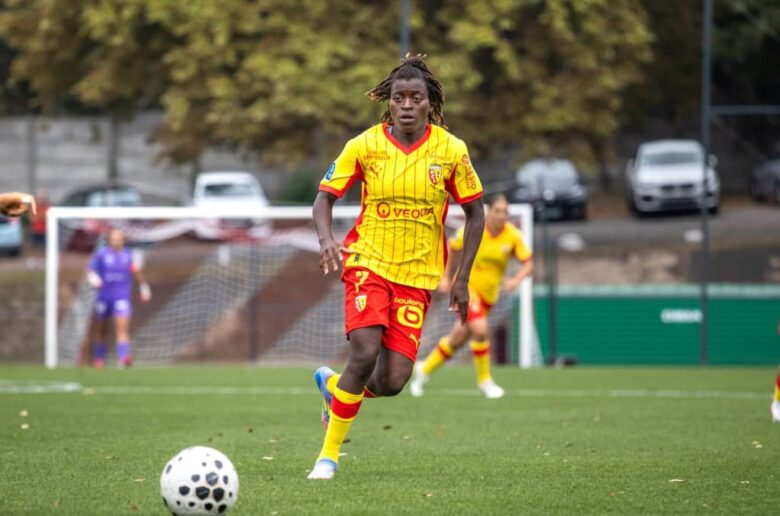 Entretien avec la footballeuse Aude GBEDJISSI: « Être footballeuse vous permet de mieux travailler à l'école... »