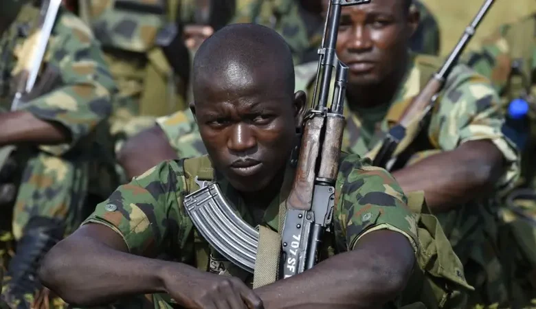 Face à la désertion des jeunes : L’armée nigériane  menace d’enrôler de force