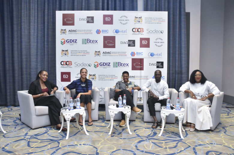 Equilibrium wind, Le vent d'équilibre : Table ronde de haut niveau avec la participation de deux curatrices internationales Gabi Ngcobo et Rita Ouédraogo