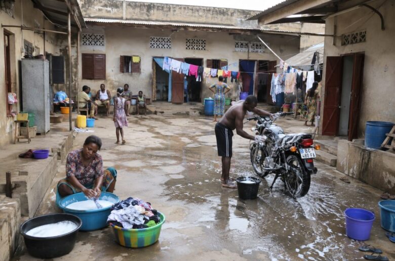 Relations intimes dans les cours communes :  Quand le plaisir vire au désagrément