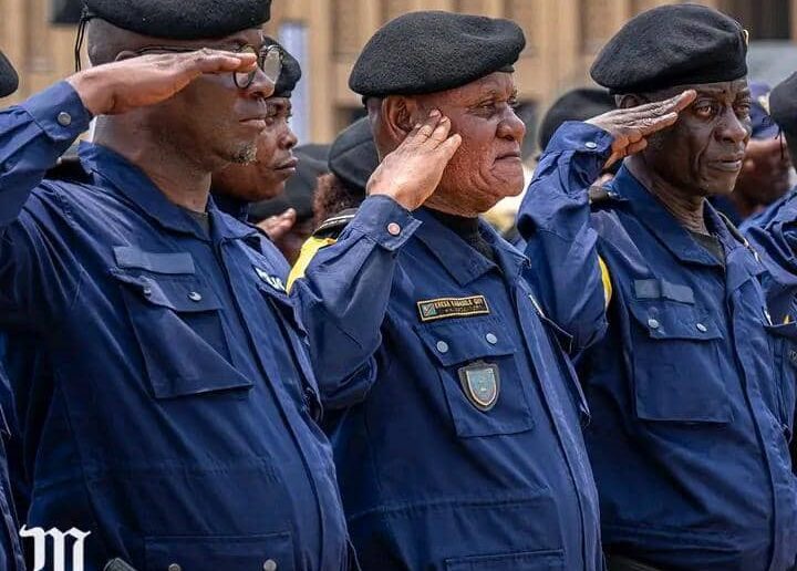 ‎RDC : 64 000 policiers "fictifs" coûtent jusqu’à 204 millions d’euros par an à l’État
