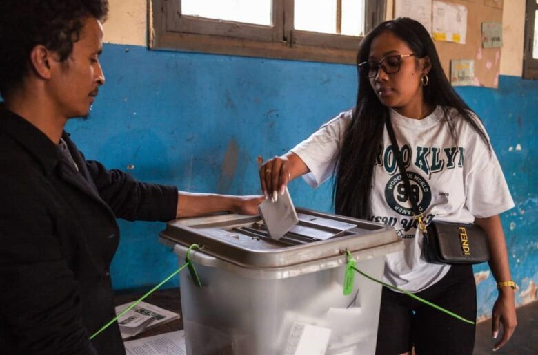 De Bangui à Antananarivo : quand Moscou s’invite dans les transitions politiques