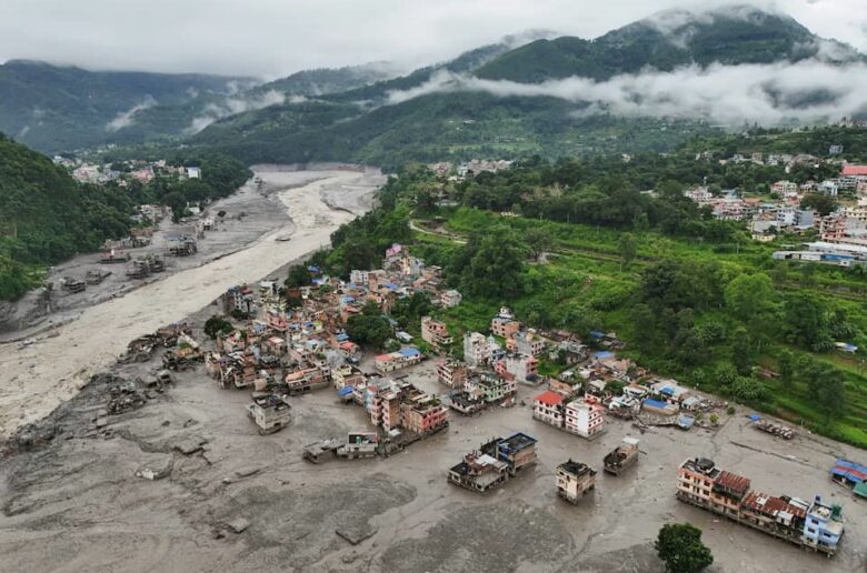 Népal : plus de 350 morts après des inondations dévastatrices dans l’Himalaya