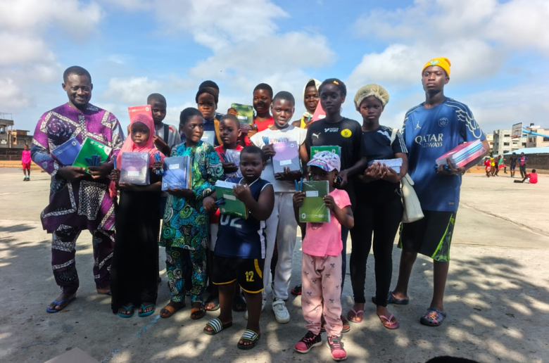 Handball au Bénin : Des kits scolaires offerts aux joueurs de Aso « Kinihoun » HBC