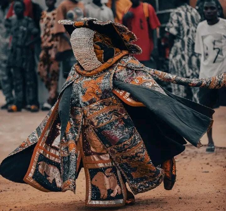 Abomey-Calavi : Nathanaël Koty interdit toute manifestation du culte Egungun sur son territoire